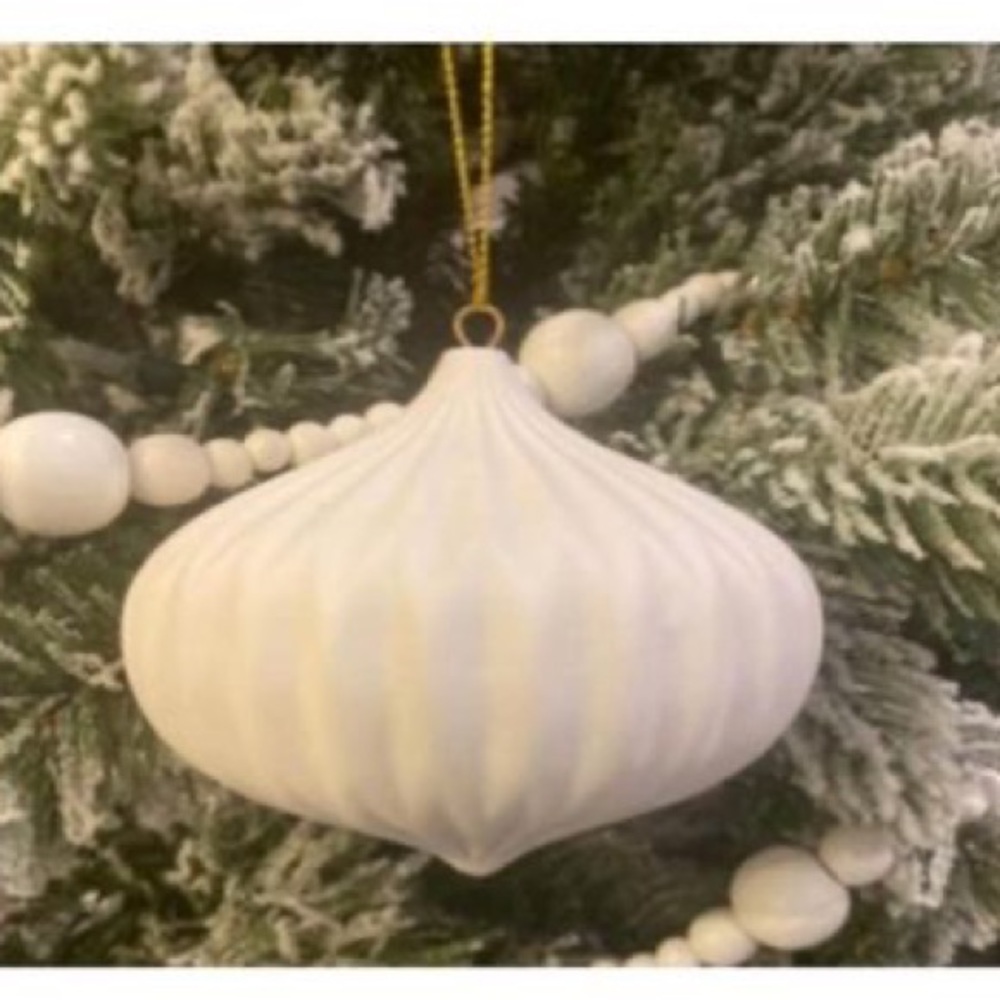 Studio McGee 
Set of 3 designed Porcelain Ornaments - Threshold - Studio McGee - Picture 5 of 12